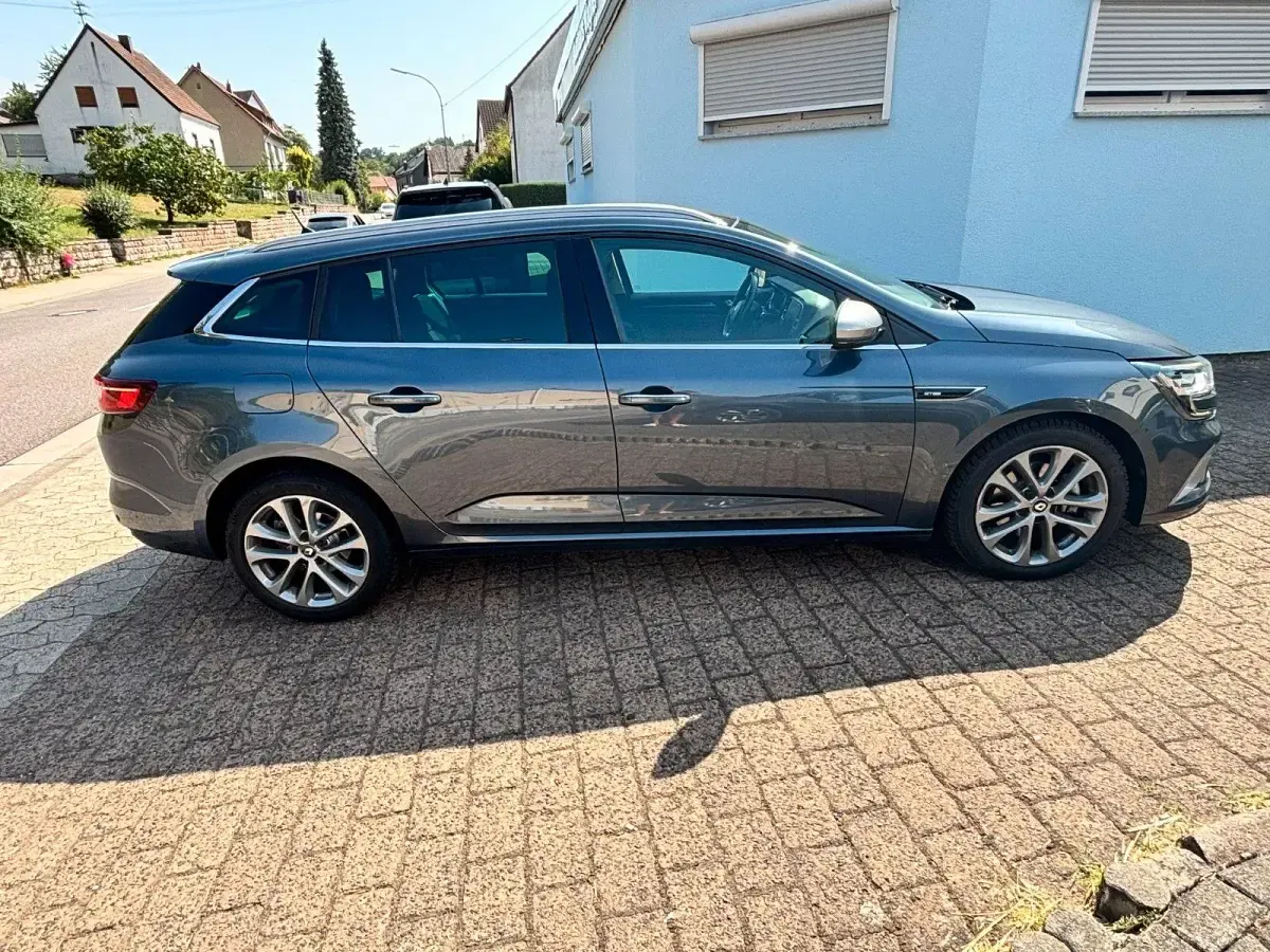Gebraucht Renault Mégane GrandTour GT-Line 159 PS (116 kW) 2019 Grau Kombi