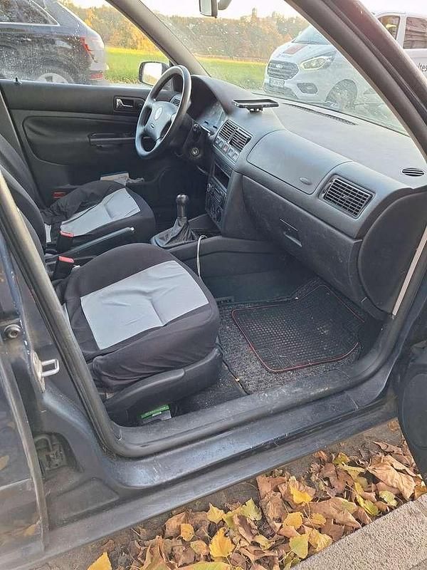 Gebraucht VW Golf IV Basis 75 PS (55 kW) 2002 Blau Kombi