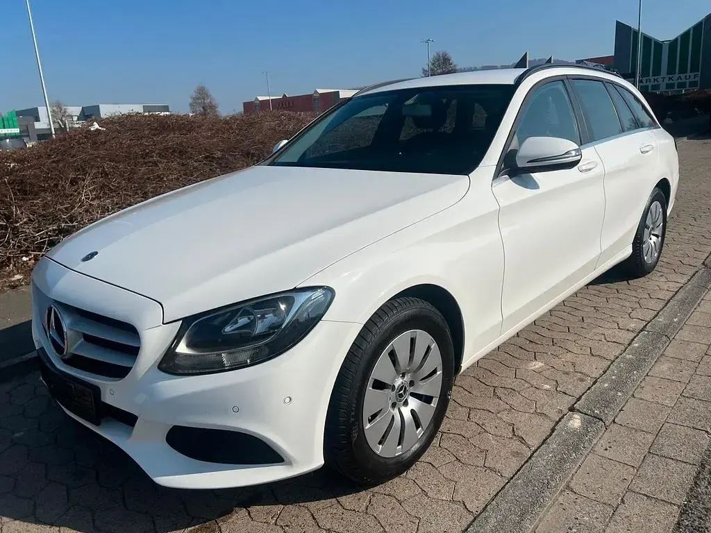 Gebraucht Mercedes C200 136 PS (100 kW) 2017 Weiß Kombi