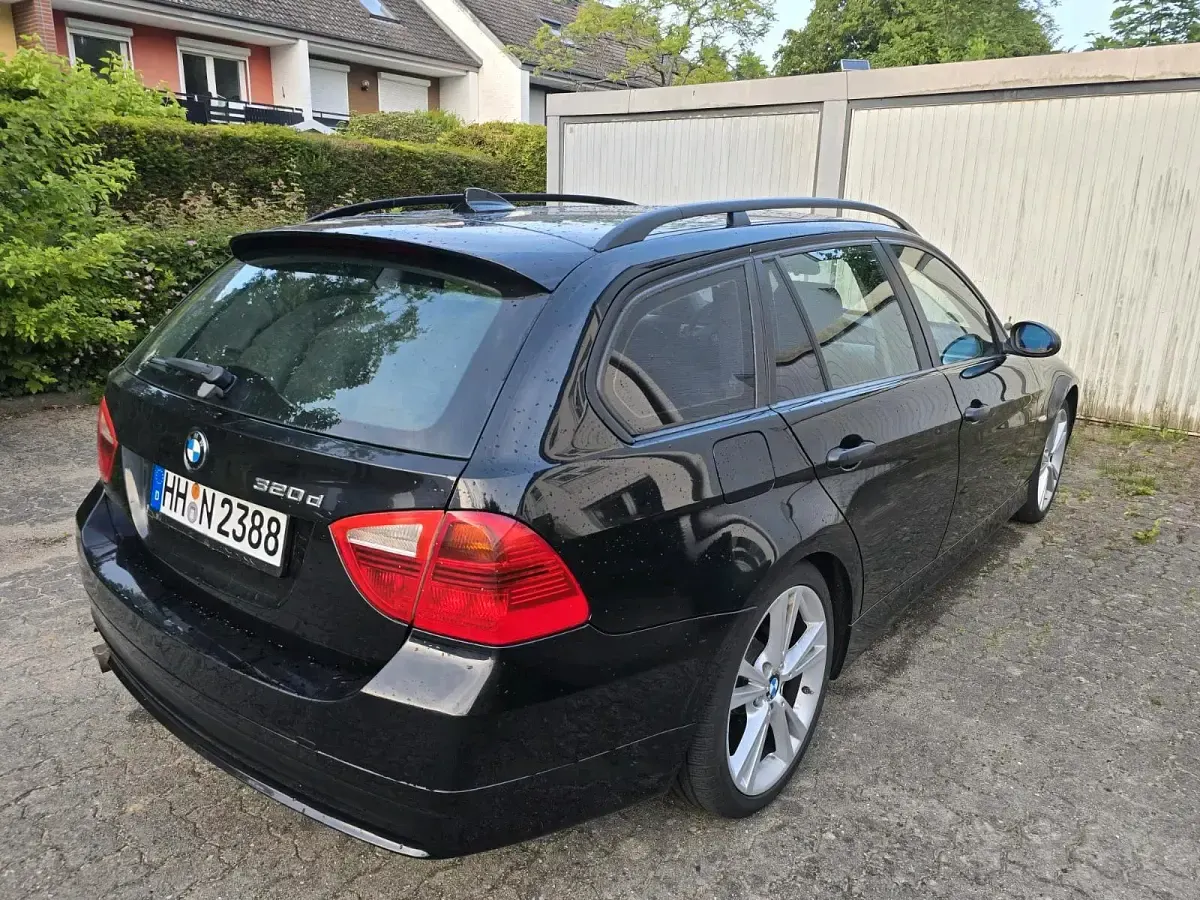 Używany BMW 320 163 KM (119 kW) 2005 Czarny Kombi