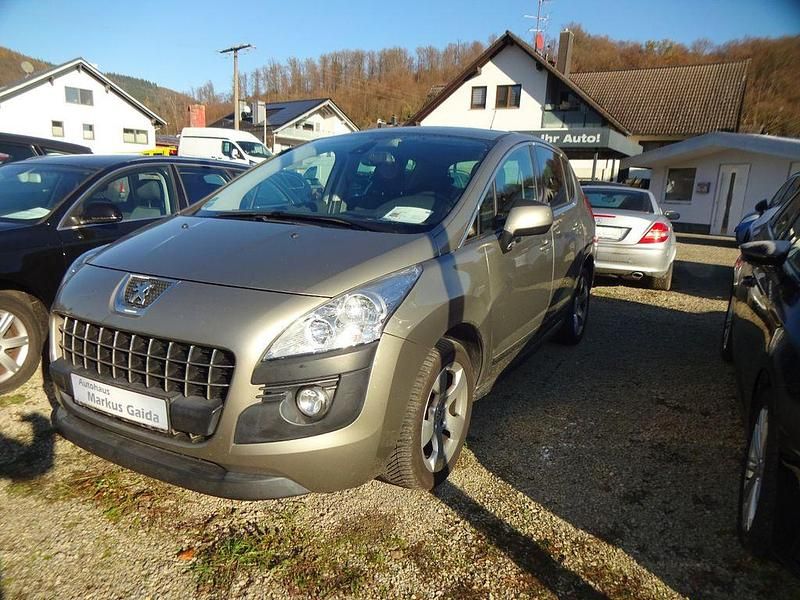 Gebraucht Peugeot 3008 Active 156 PS (114 kW) 2013 Grau Limousine