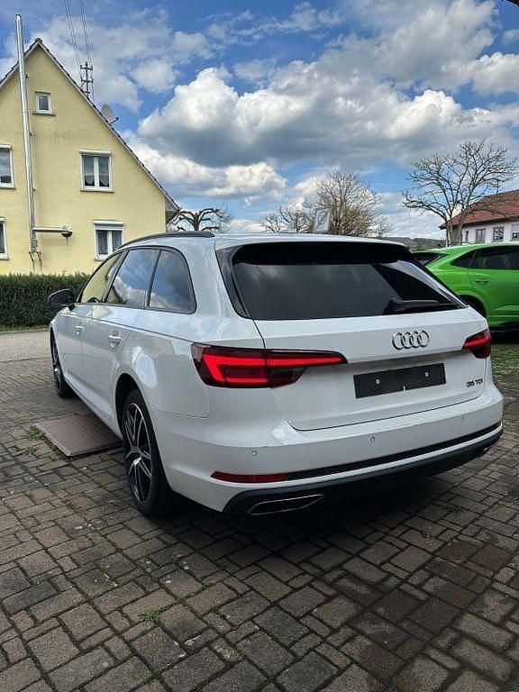 Usata Audi A4 150 CV (110 kW) 2018 Bianco Station wagon