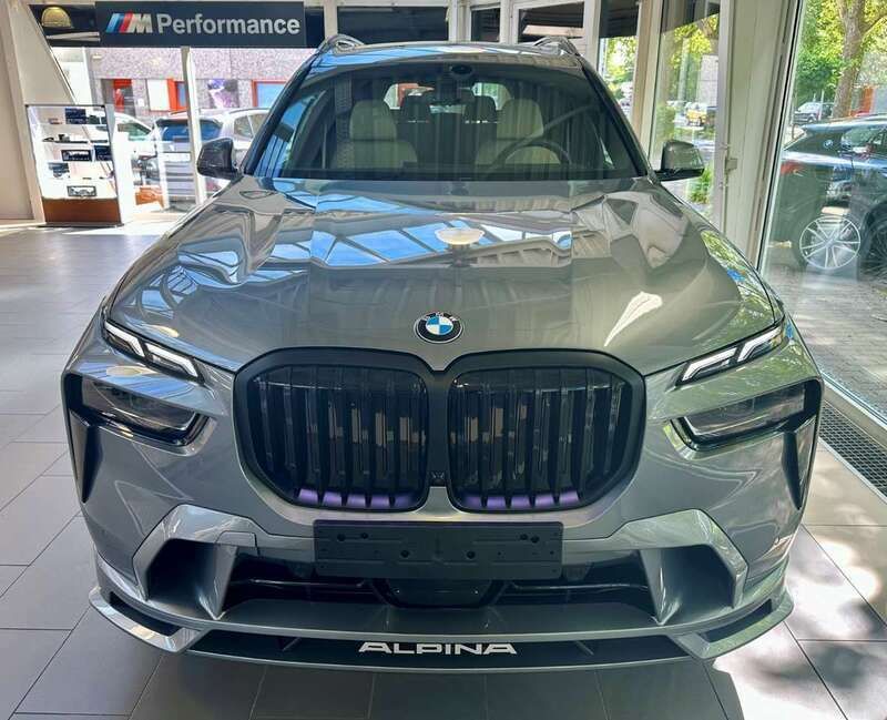 Skyscraper grau metallic Neu 2024 Alpina XB7 SUV | 172.900 € - Bild 1/4