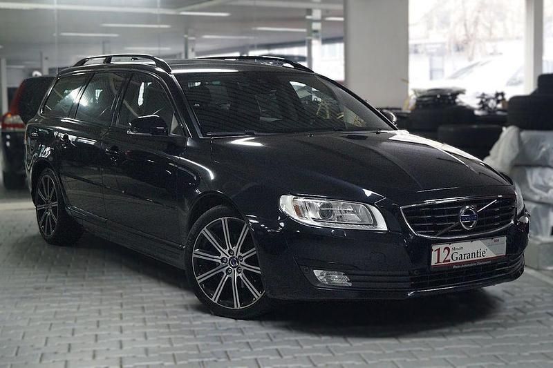 Gebraucht Volvo V70 Momentum 181 PS (133 kW) 2015 Schwarz Kombi