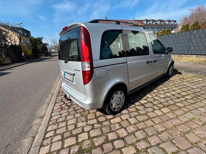 Gebraucht Mercedes Vaneo 125 PS (91 kW) 2003 Silber Van / Kleinbus