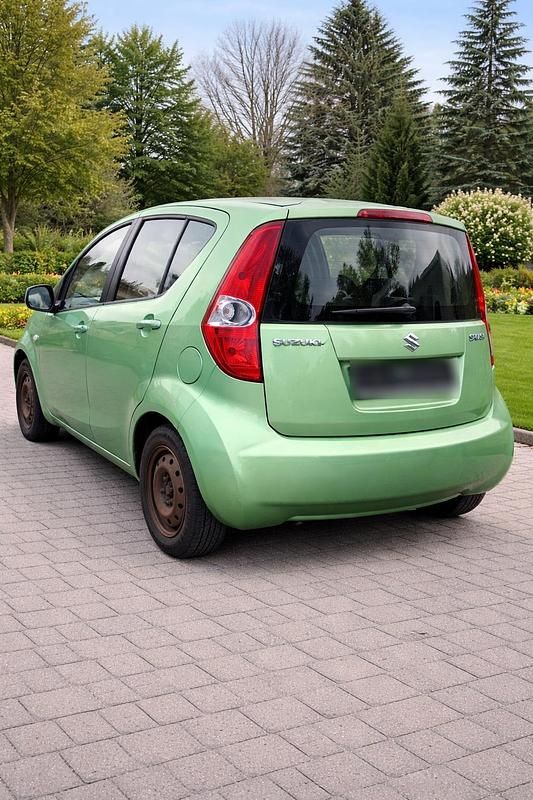 Gebraucht Suzuki Splash 65 PS (47 kW) 2010 Grün Kleinwagen