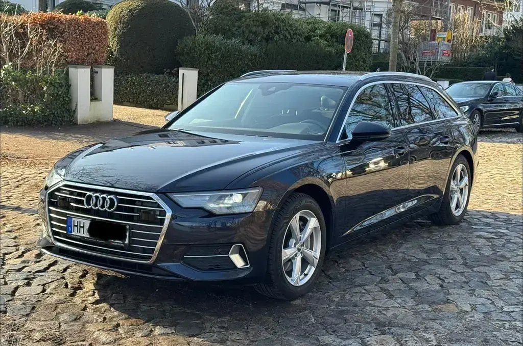 Second-hand Audi A6 Ambiente 245 CP (180 kW) 2019 Albastru Break