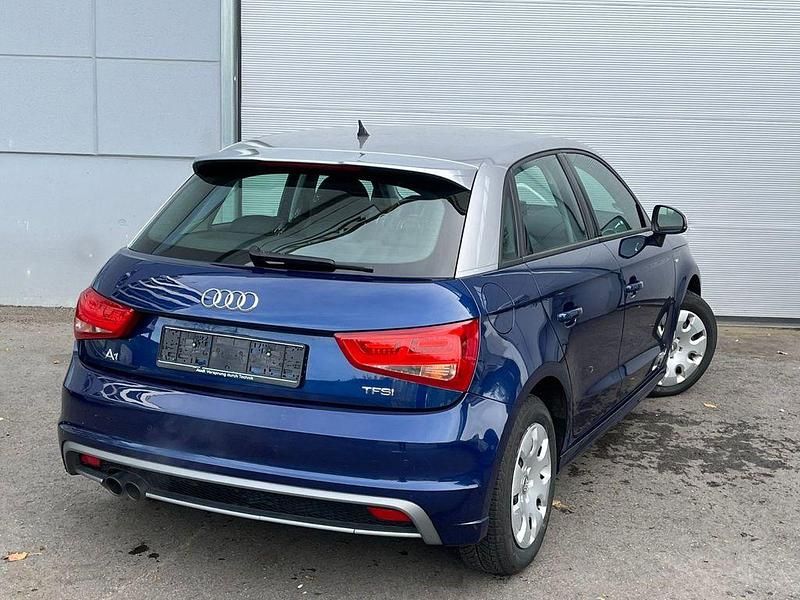 Gebraucht Audi A1 Sportback Ambition 122 PS (89 kW) 2014 Blau Kleinwagen