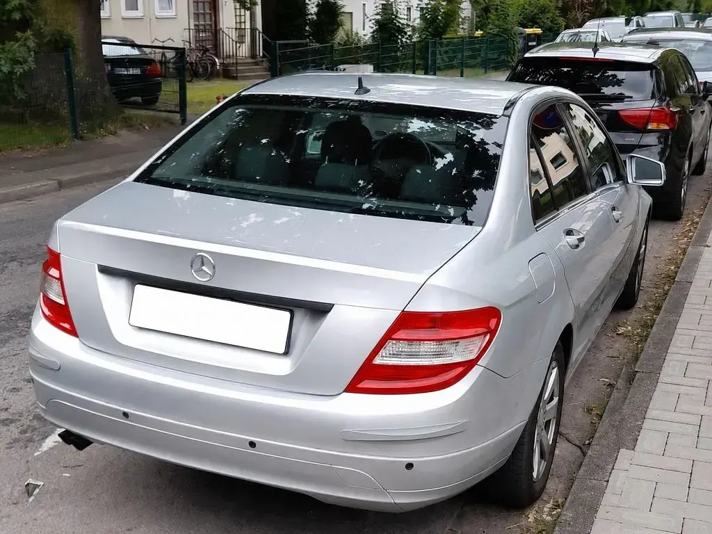 Gebraucht Mercedes C180 Avantgarde 156 PS (114 kW) 2009 Silber Limousine