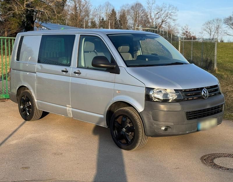 Gebraucht VW Transporter 140 PS (102 kW) 2010 Silber Van