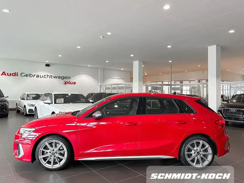 Gebraucht Audi S3 Advanced 310 PS (228 kW) 2022 Tangorot metallic Limousine