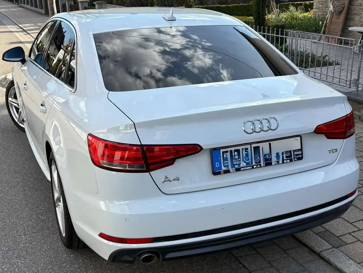 Gebraucht Audi A4 S-Line 150 PS (110 kW) 2016 Weiß Limousine