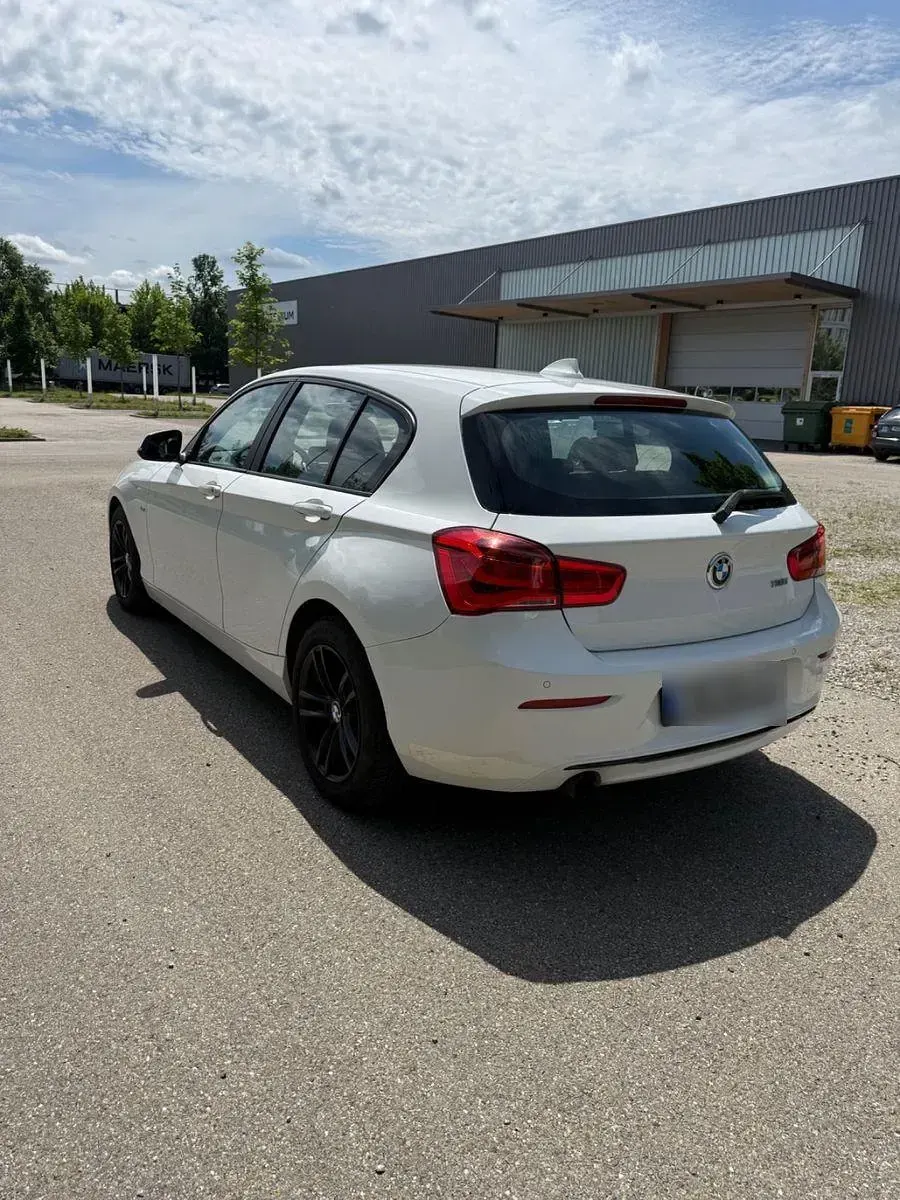 Gebraucht BMW 118 Sport Line 136 PS (100 kW) 2017 Weiß Kleinwagen