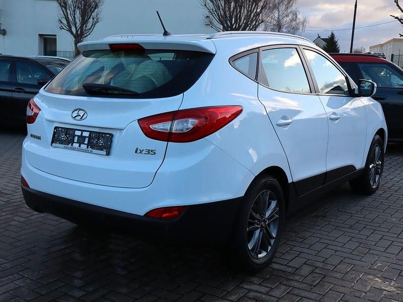 Gebraucht Hyundai Tucson Edition 135 PS (99 kW) 2015 Weiß SUV