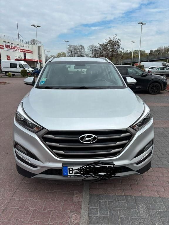 Usado Hyundai Tucson 177 HP (130 kW) 2017 Prateado SUV