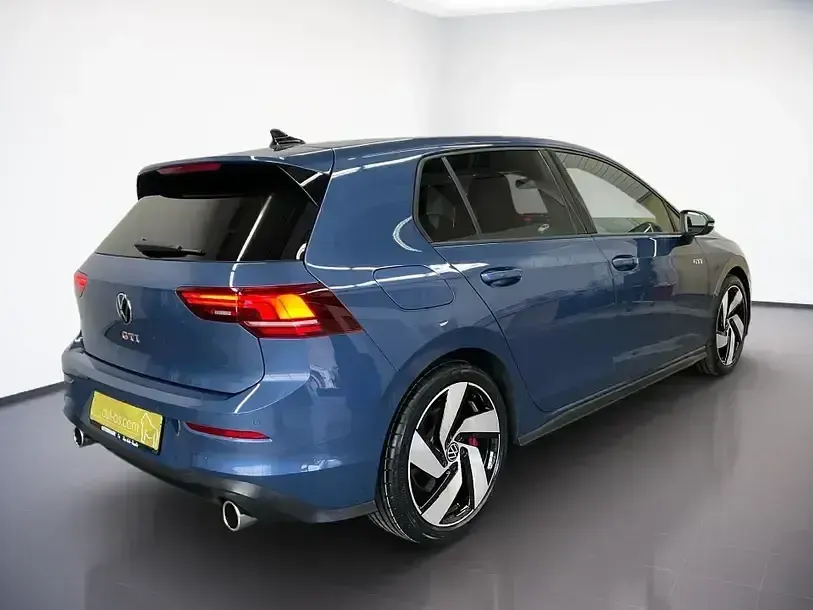 Gebraucht VW Golf VIII Style 265 PS (194 kW) 2024 Blau Limousine