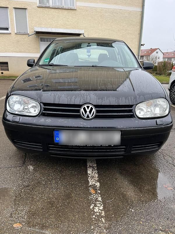 Gebraucht VW Golf IV 101 PS (74 kW) 2002 Schwarz Kleinwagen