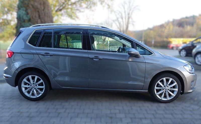 Gebraucht VW Golf VII Highline 150 PS (110 kW) 2014 Grau Limousine