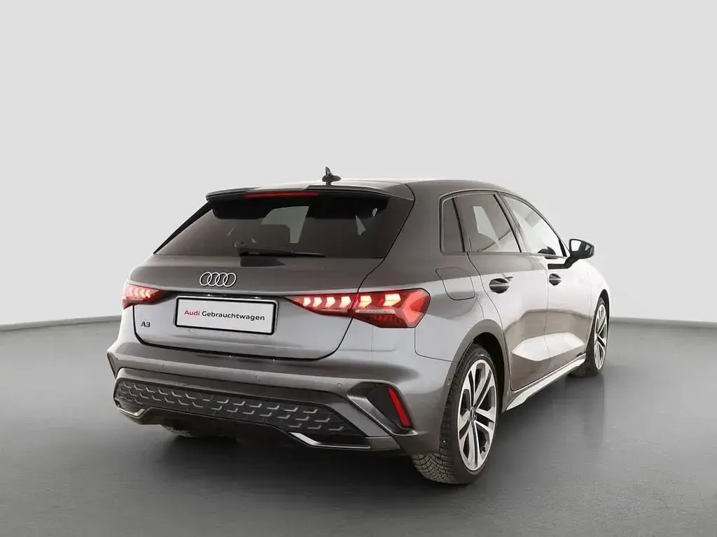 Gebraucht Audi A3 S-Line 150 PS (110 kW) 2025 Daytonagrau perleffekt (metallic) Limousine