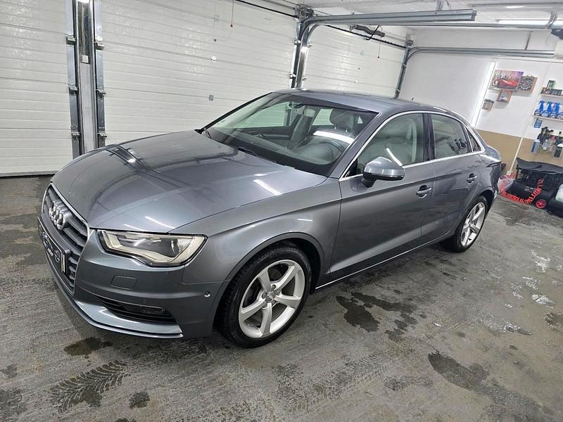 Gebraucht Audi A3 110 PS (80 kW) 2015 Grau Limousine