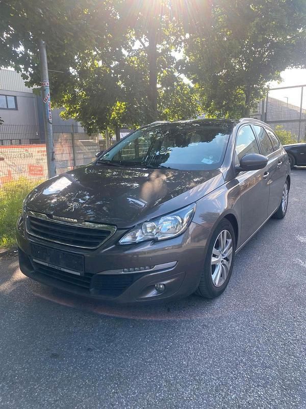 Braun Gebraucht 2015 Peugeot 308 Kombi | 7.400 € (Guter Preis) - Bild 1/4