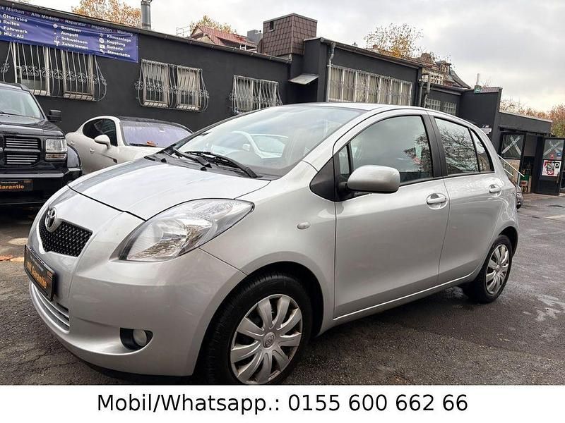Silber Gebraucht 2009 Toyota Yaris Sol Limousine | 5.999 € (Etwas zu teuer) - Bild 1/4