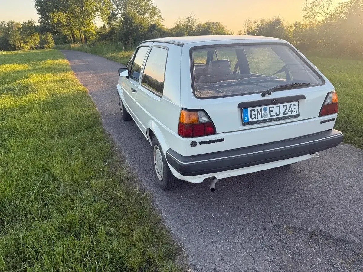 Gebraucht VW Golf II 55 PS (40 kW) 1986 Weiß Kleinwagen