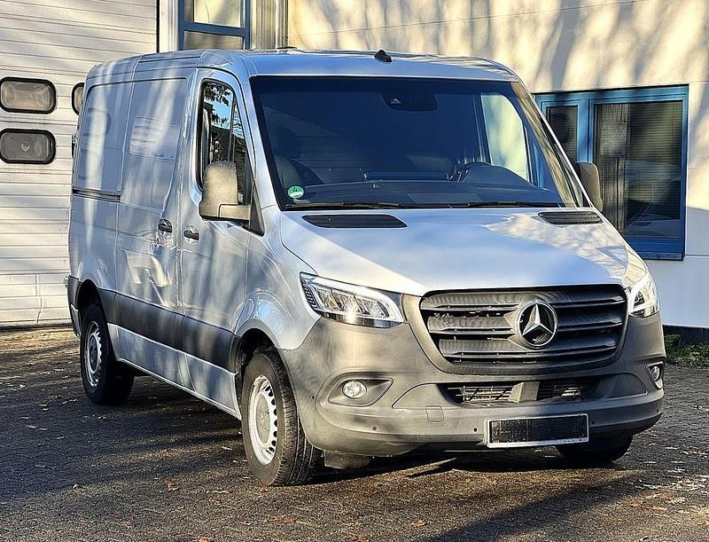 Silber Gebraucht 2019 Mercedes Sprinter Van | 22.100 € (Guter Preis) - Bild 1/4