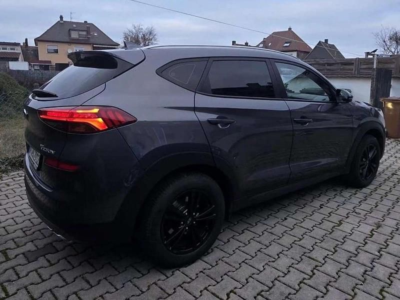 Gebraucht Hyundai Tucson Premium 136 PS (100 kW) 2018 Grau SUV