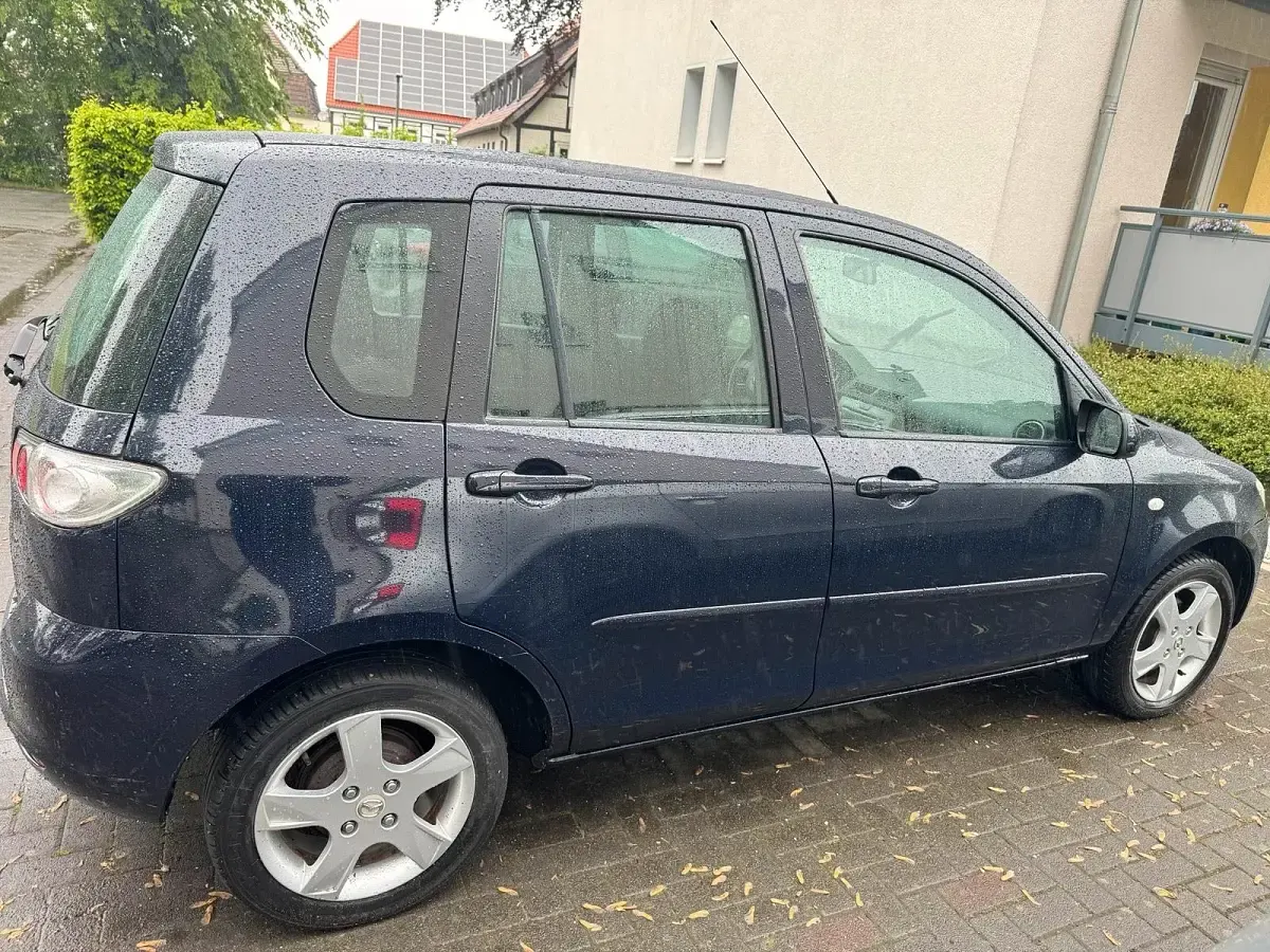 Usata Mazda 2 80 CV (58 kW) 2007 Blu Utilitaria
