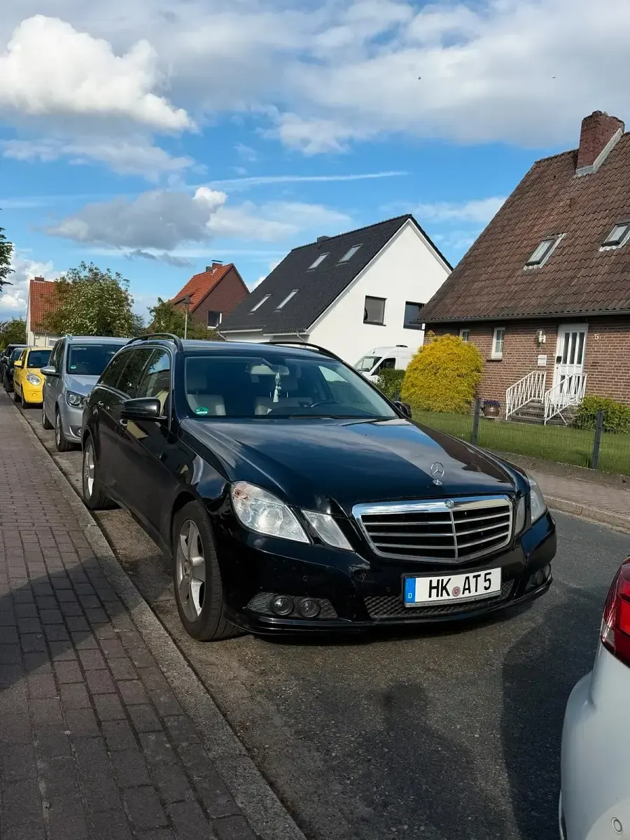 Gebraucht Mercedes E200 136 PS (100 kW) 2010 Schwarz Kombi