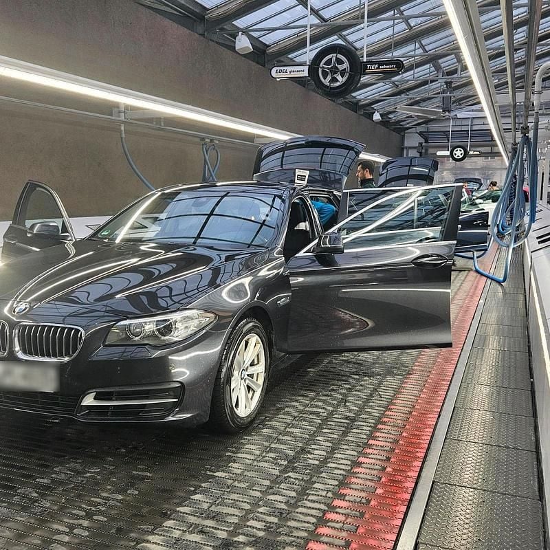 Gebraucht BMW 520 184 PS (135 kW) 2014 Grau Kombi