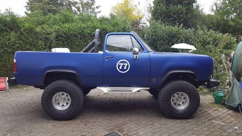 Gebraucht Dodge Ram 200 PS (147 kW) 1977 Blau Abholung