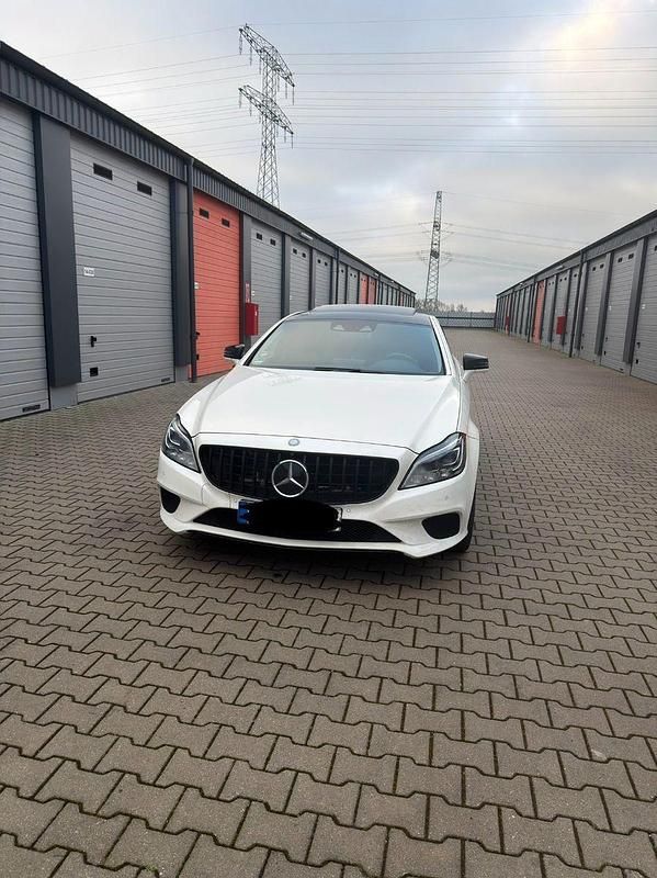 Weiß Gebraucht 2015 Mercedes CLS250 Coupé | 24.650 € (Teuer) - Bild 1/4
