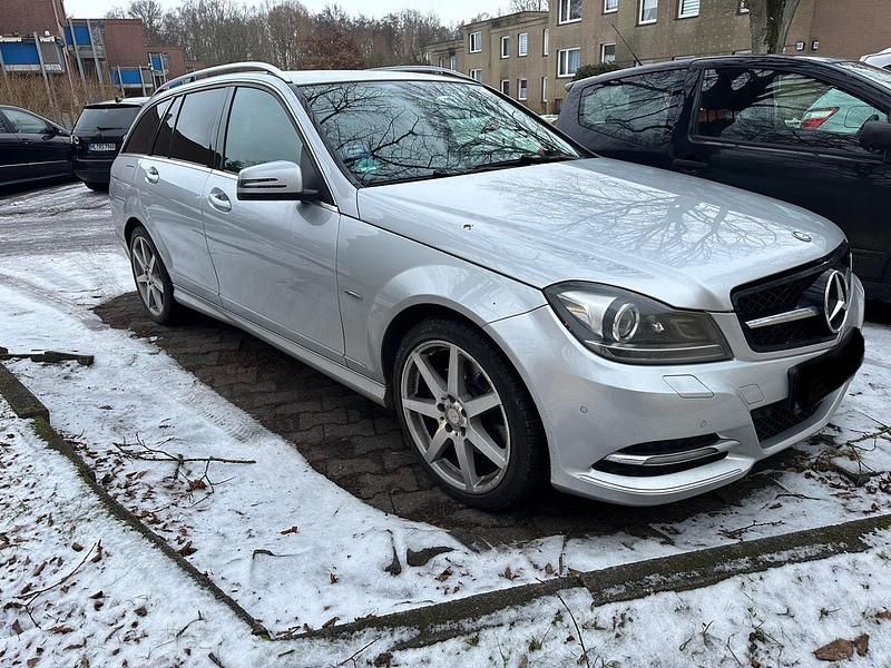 Gebraucht Mercedes C300 231 PS (169 kW) 2012 Silber Kombi