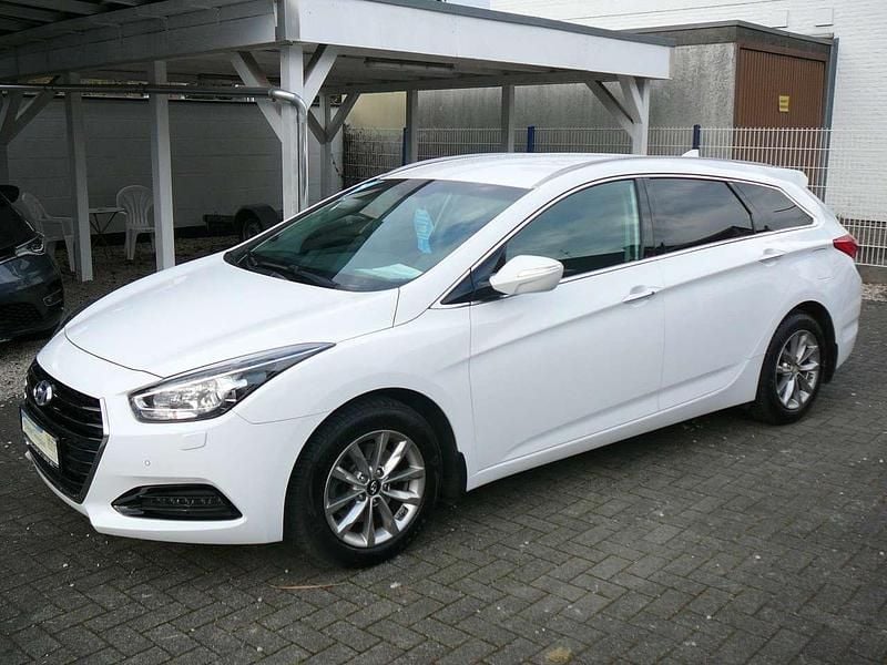 Gebraucht Hyundai i40 135 PS (99 kW) 2017 Weiß Kombi