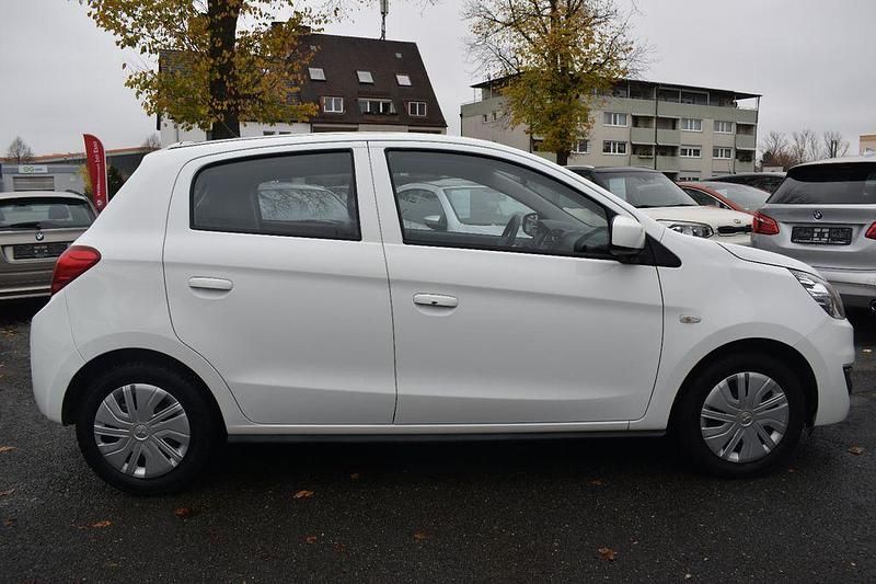 Gebraucht Mitsubishi Space Star Edition 71 PS (52 kW) 2017 Weiß Limousine