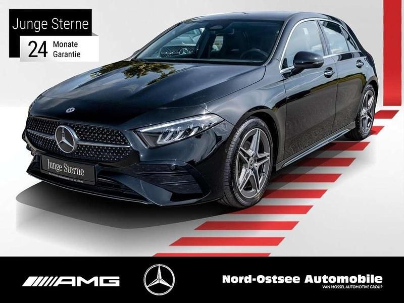 Metalliclack kosmosschwarz Gebraucht 2023 Mercedes A180 AMG Limousine | 27.790 € (Guter Preis) - Bild 1/4