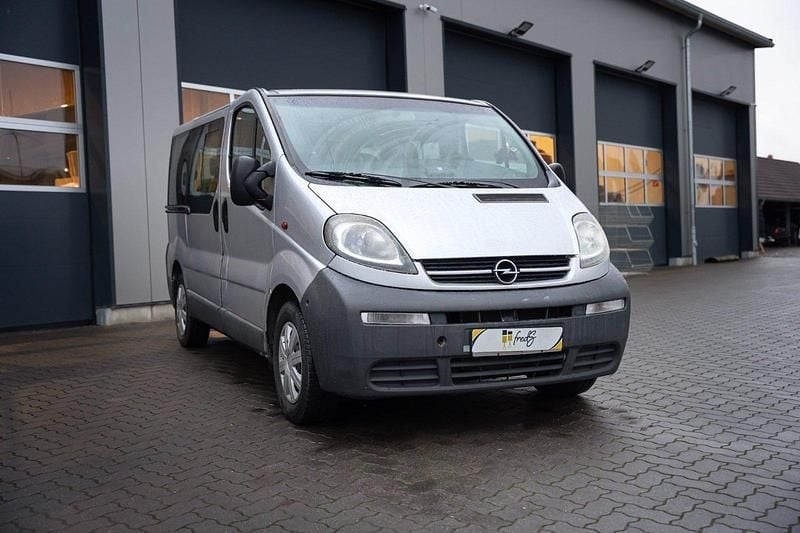 Gebraucht Opel Vivaro 101 PS (74 kW) 2005 Silber Van / Kleinbus