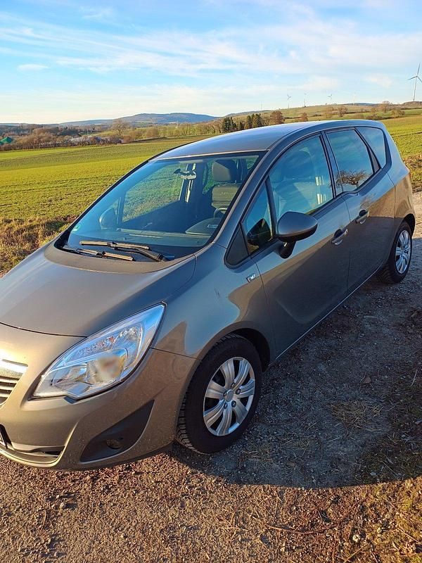 Gebraucht Opel Meriva 120 PS (88 kW) 2011 Braun Van / Kleinbus