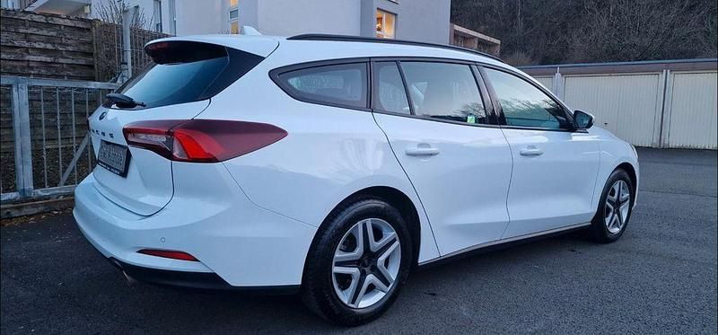 Gebraucht Ford Focus 120 PS (88 kW) 2022 Weiß Kombi