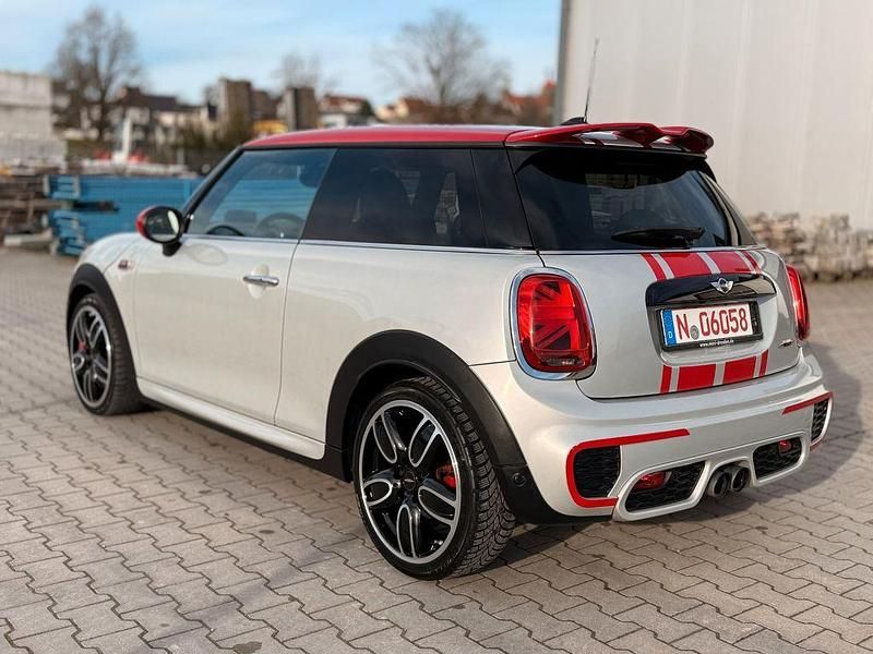Gebraucht Mini John Cooper Works 231 PS (169 kW) 2017 Silber Kleinwagen