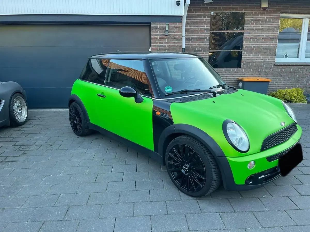 Używany Mini Cooper 90 KM (66 kW) 2004 Zielony Hatchback