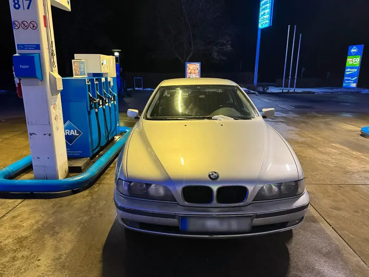 Second-hand BMW 520 150 CP (110 kW) 2000 Argintiu Berlinǎ