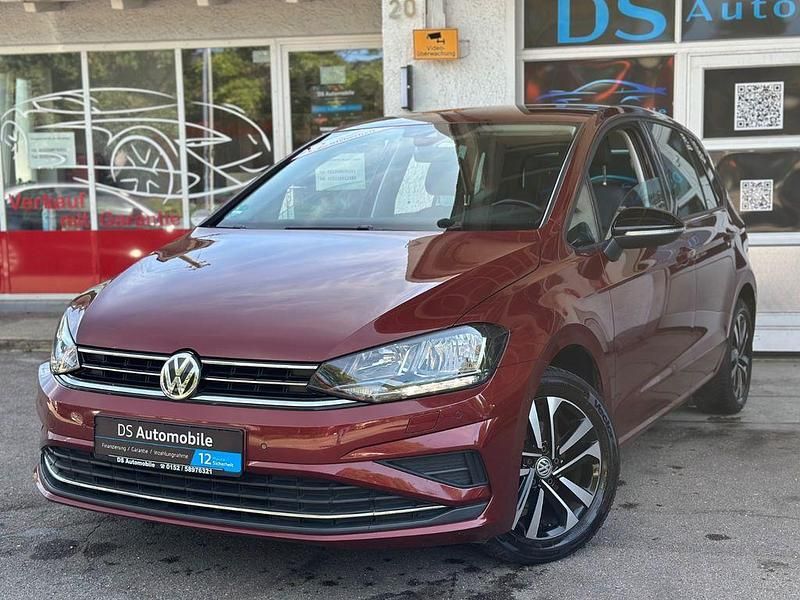 Rot Gebraucht 2019 VW Golf Sportsvan IQ Drive Van / Kleinbus | 13.990 € (Fairer Preis) - Bild 1/4
