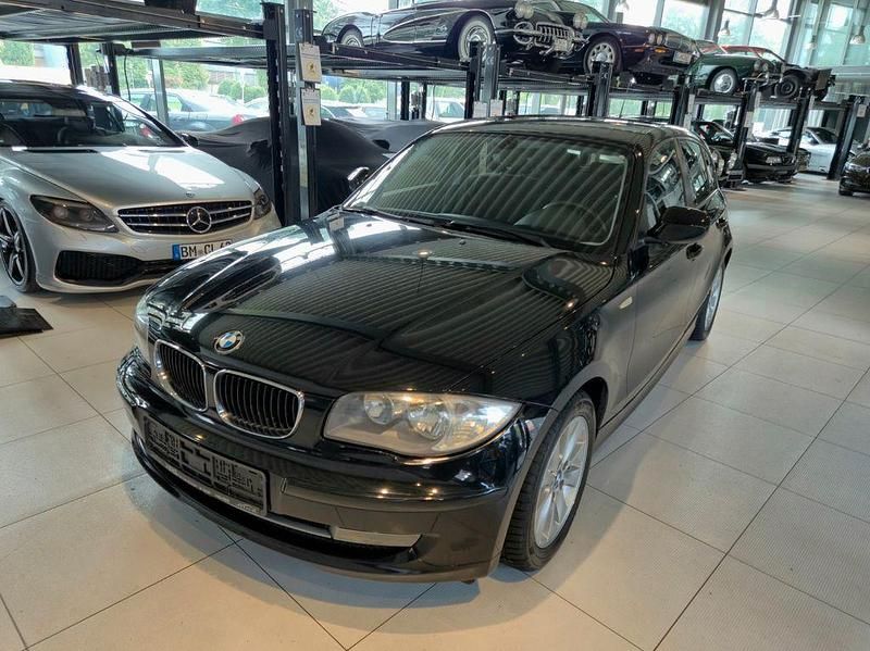 Schwarz Gebraucht 2010 BMW 118 Sport Line Kleinwagen | 3.950 € (Guter Preis) - Bild 1/4