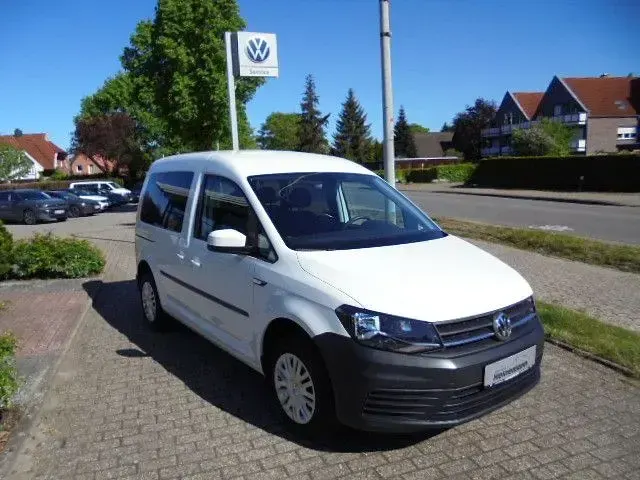 Gebraucht VW Caddy Trendline 75 PS (55 kW) 2019 Weiß Van / Kleinbus
