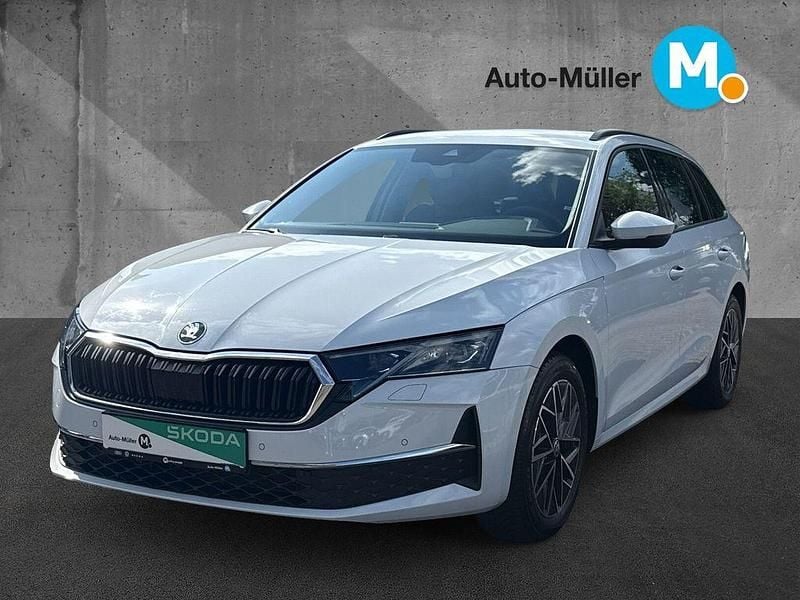 Weiß Gebraucht 2024 Skoda Octavia Selection Kombi | 26.290 € (Guter Preis) - Bild 1/4