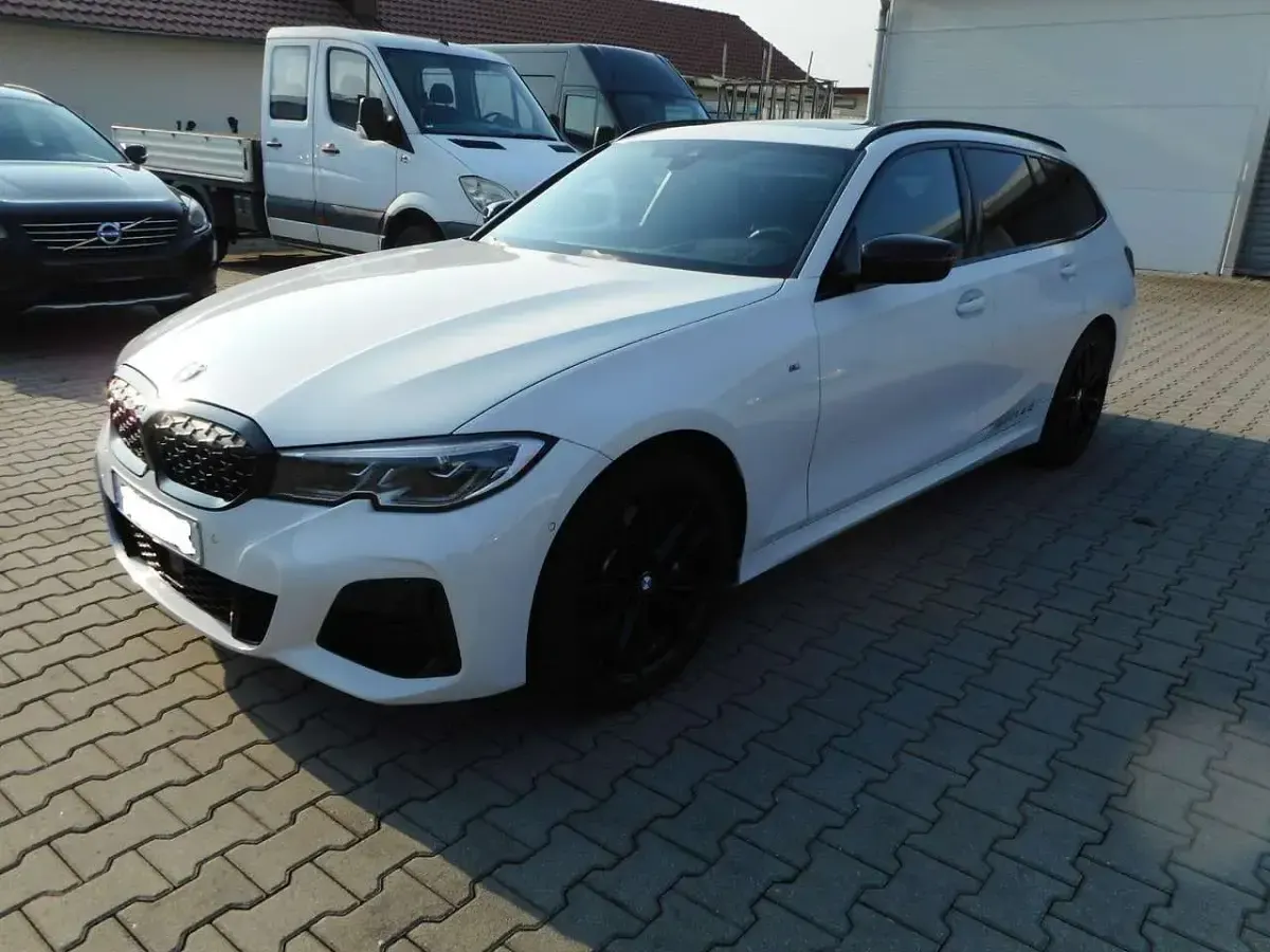 Gebraucht BMW 340 374 PS (275 kW) 2022 Weiß Kombi