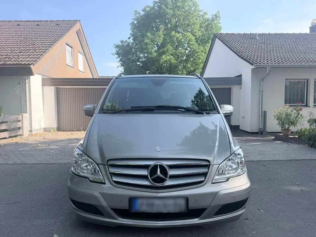 Gebraucht Mercedes Viano Edition 224 PS (164 kW) 2012 Grau Van / Kleinbus